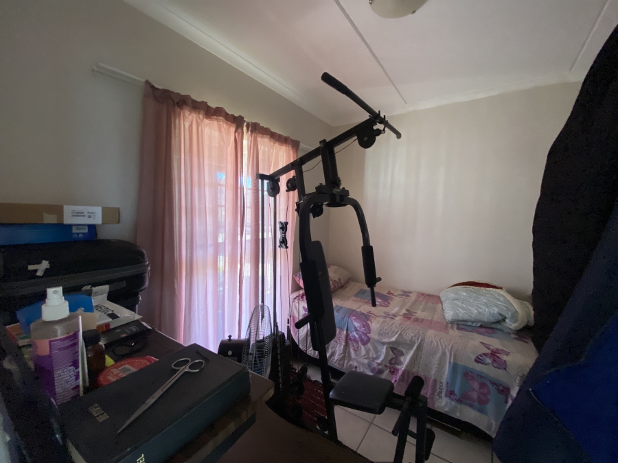 To Let 2 Bedroom Property for Rent in Kraaifontein East Western Cape